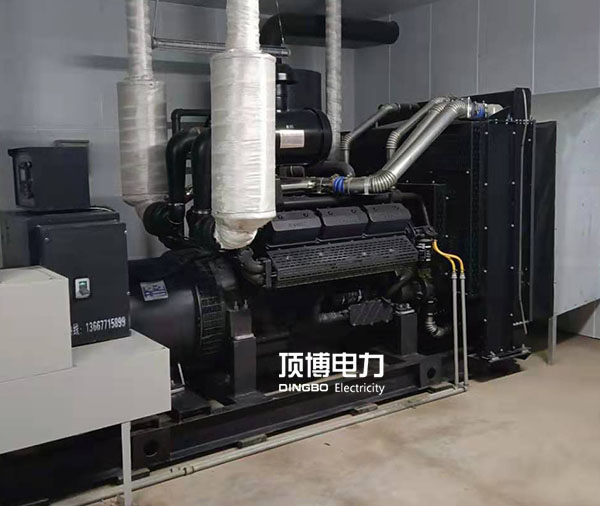 上柴發(fā)電機(jī)因缺水過熱時(shí)不可立即注入冷卻液！